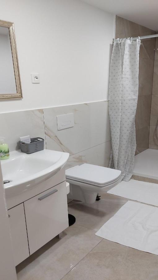 Apartment Hanny Laško Екстериор снимка