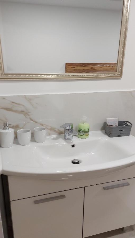 Apartment Hanny Laško Екстериор снимка