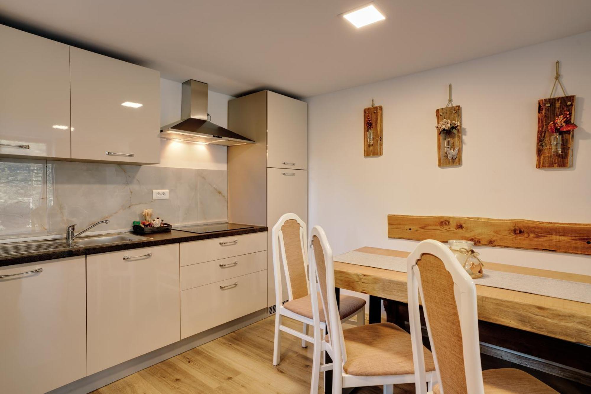 Apartment Hanny Laško Екстериор снимка
